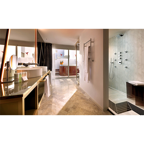 Hotel Ushuaïa - Shower Channel Basic
